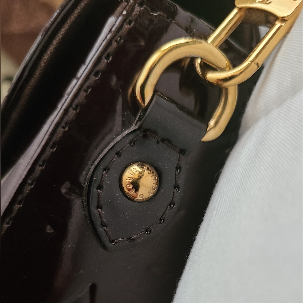 Louis Vuitton Authentic Rodeo Drive Amarante Vernis Leather Shoulder Bag - Picture 7 of 16